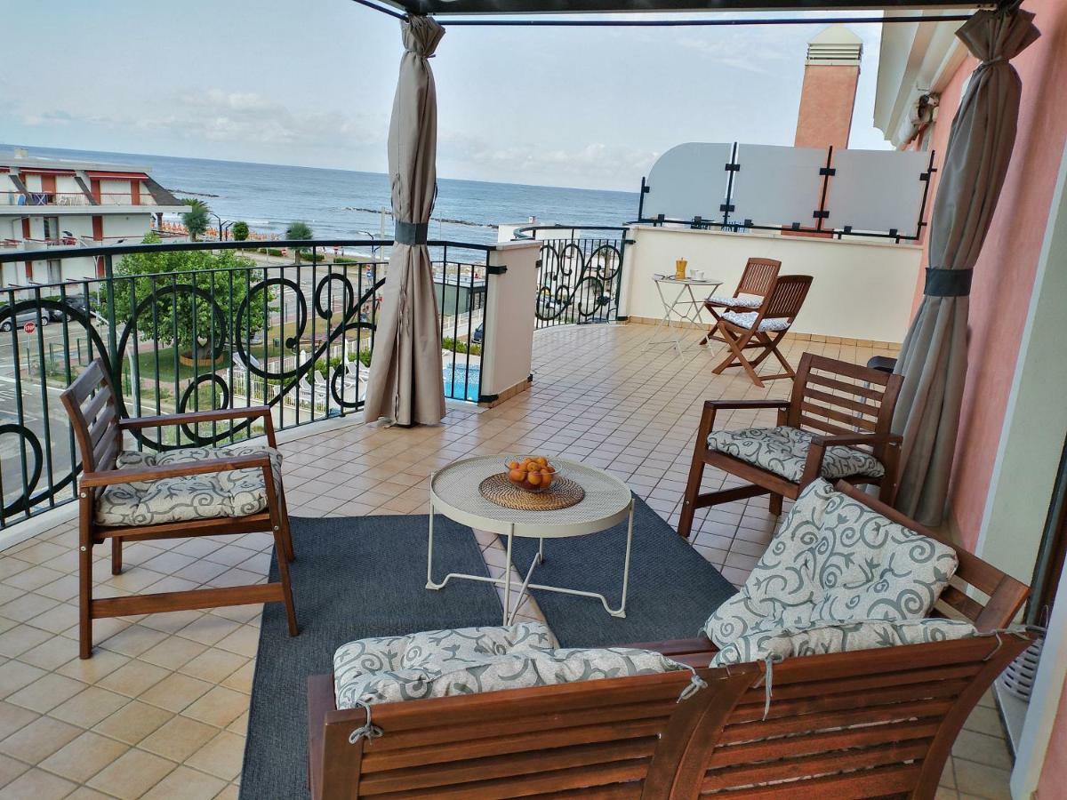 Penthouse On The Adriatic Sea Apartment Martinsicuro Bagian luar foto